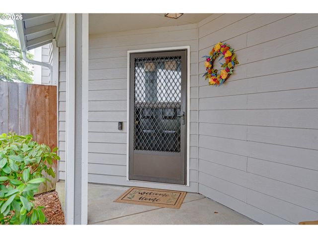 2038 TITAN Ter, West Linn, OR 97068