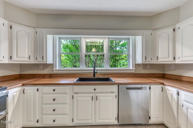 3935 Erwin Highway, Afton, TN 37616
