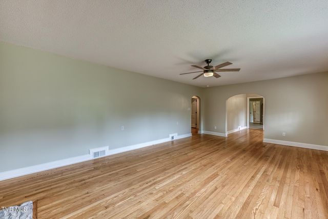 3935 Erwin Highway, Afton, TN 37616