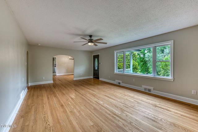 3935 Erwin Highway, Afton, TN 37616