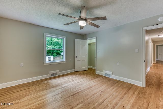 3935 Erwin Highway, Afton, TN 37616