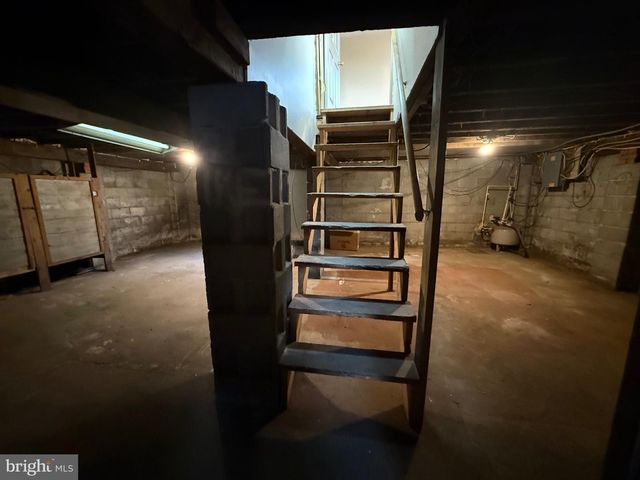 9505 MAIN, Huntingdon, PA 16652