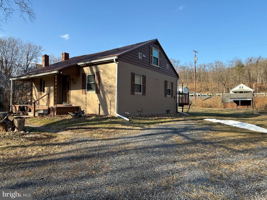 9505 MAIN, Huntingdon, PA 16652