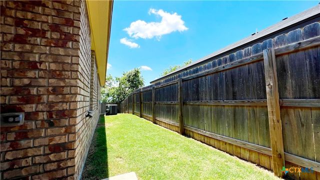 405 Sladecek Drive B, Killeen, TX 76542