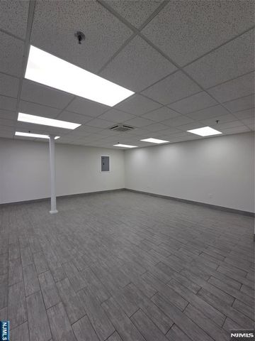 111 Charlotte Place 104, Englewood Cliffs, NJ 07632