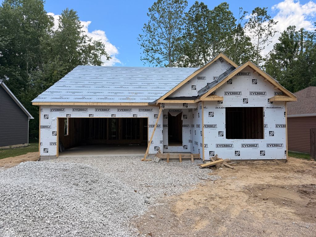 641 Mill Springs, Coatesville, IN 46121