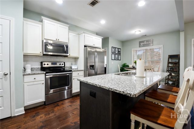 110 Spetchley Way, Bogart, GA 30622