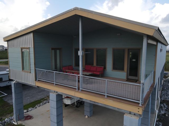 118 Hebert Ln, Grand Isle, LA 70358