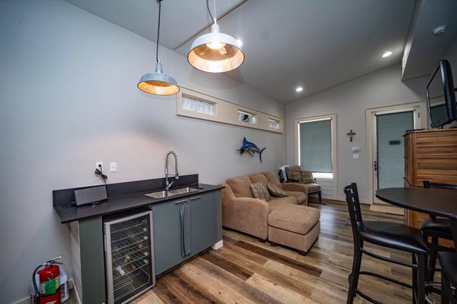 118 Hebert Ln, Grand Isle, LA 70358