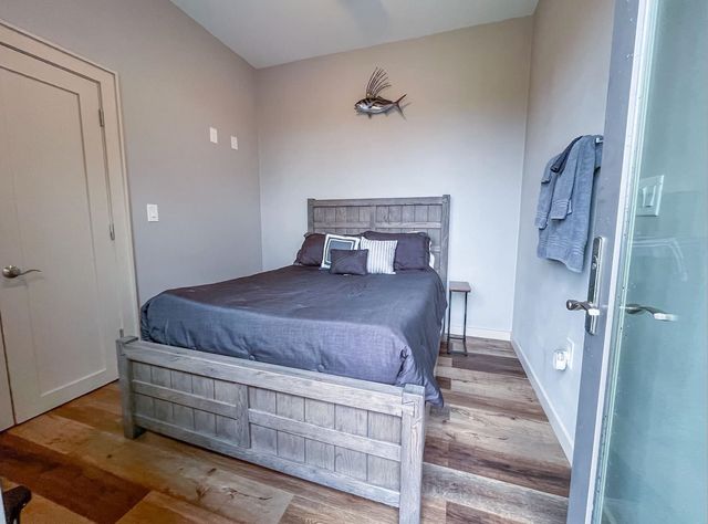 118 Hebert Ln, Grand Isle, LA 70358