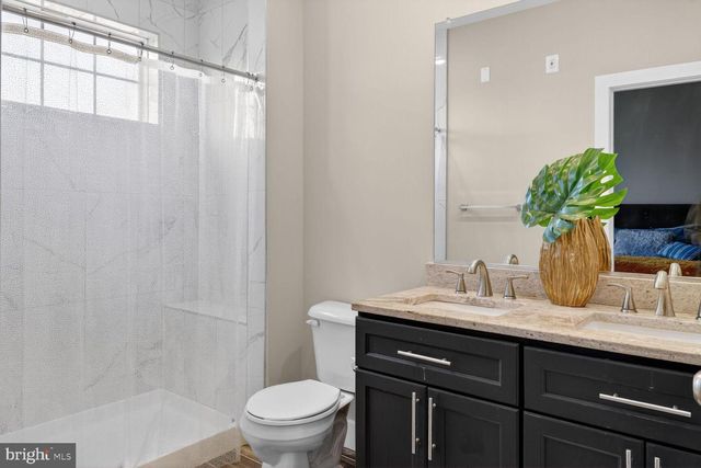 7853 OAKDALE AVE, Rosedale, MD 21237