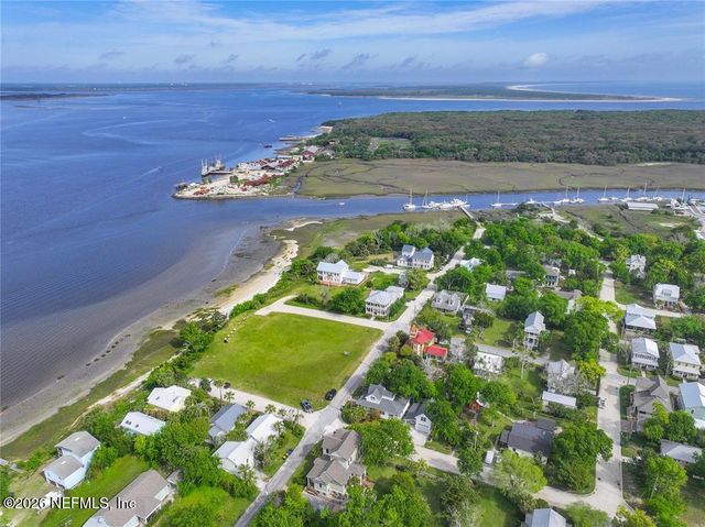 1601 NECTARINE Street B2, Fernandina Beach, FL 32034
