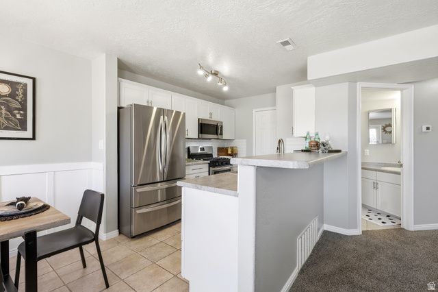 10445 S SAGE CREEK RD, South Jordan, UT 84009
