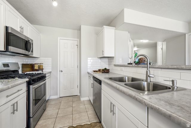 10445 S SAGE CREEK RD, South Jordan, UT 84009