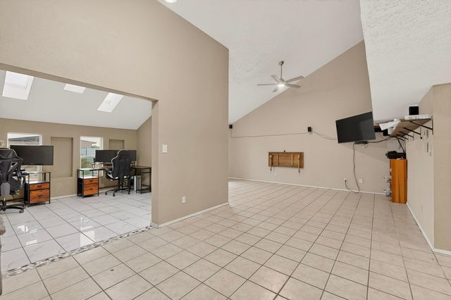 14 N Juan Road SW, Los Lunas, NM 87031