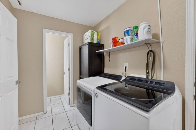 14 N Juan Road SW, Los Lunas, NM 87031