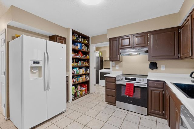 14 N Juan Road SW, Los Lunas, NM 87031