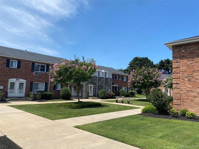 536 Dawson Lane, Jericho, NY 11753
