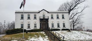 218 E Grand River Avenue, Brighton, MI 48116