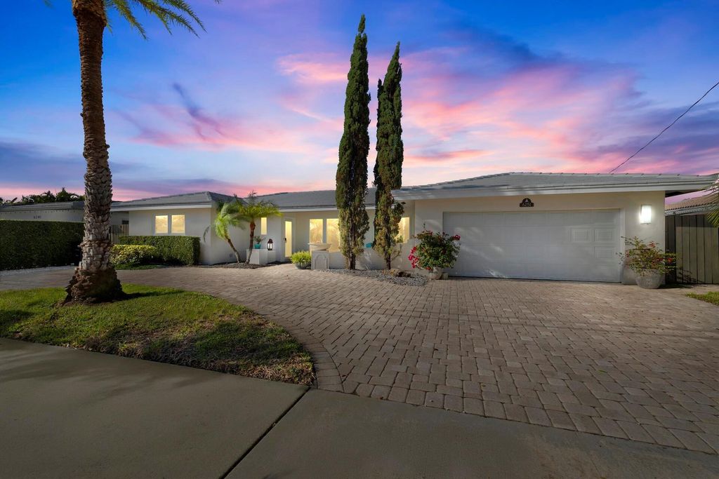 6251 NE 19th Terrace, Fort Lauderdale, FL 33308