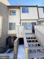 2600 GLENGYLE DR #118, Vienna, VA 22181