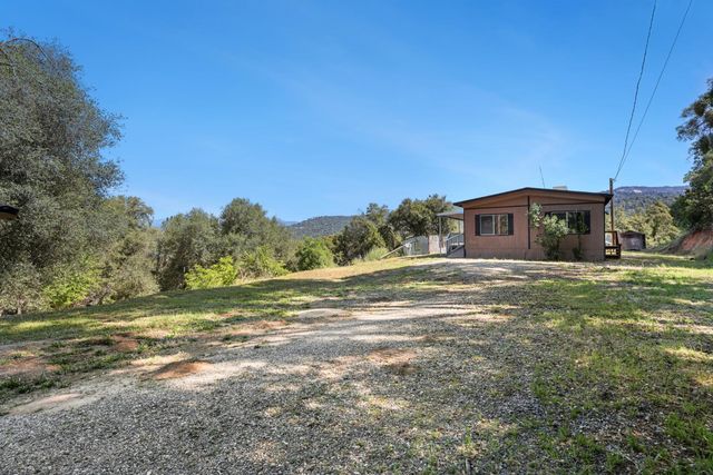 50707 Critter Creek Lane, Oakhurst, CA 93644