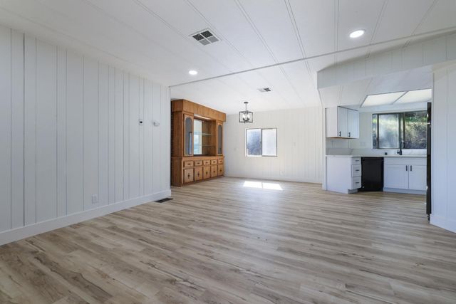 50707 Critter Creek Lane, Oakhurst, CA 93644