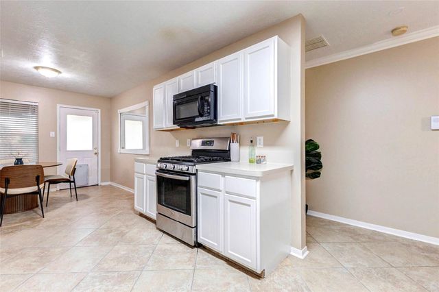 822 Autumn Point Lane, Spring, TX 77373