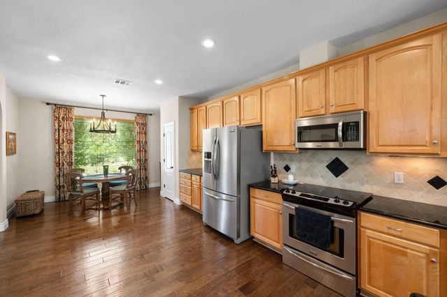 412 Eagle, Lakeway, TX 78734