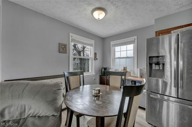 394 N Hawkins Avenue, Akron, OH 44313