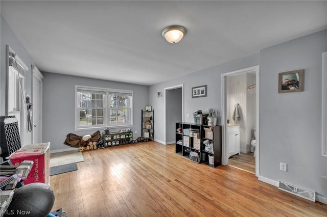 394 N Hawkins Avenue, Akron, OH 44313