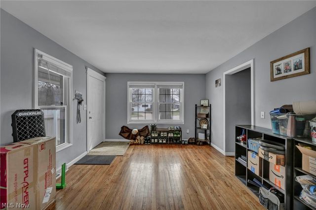 394 N Hawkins Avenue, Akron, OH 44313