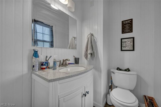 394 N Hawkins Avenue, Akron, OH 44313