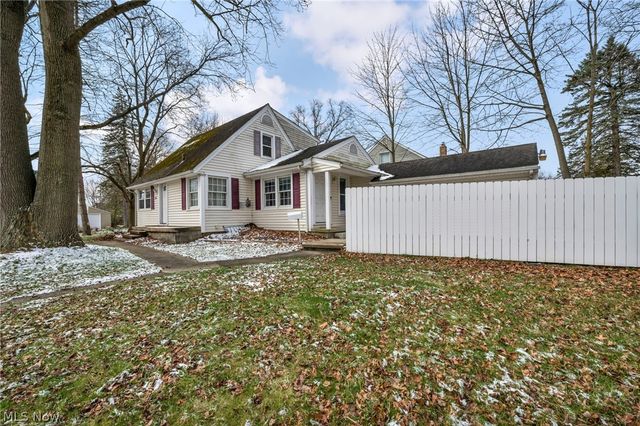 394 N Hawkins Avenue, Akron, OH 44313