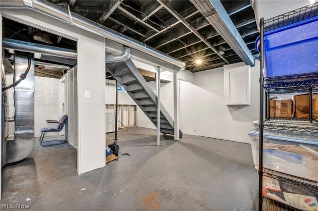 394 N Hawkins Avenue, Akron, OH 44313