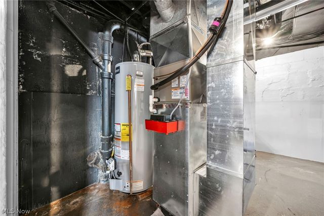 394 N Hawkins Avenue, Akron, OH 44313