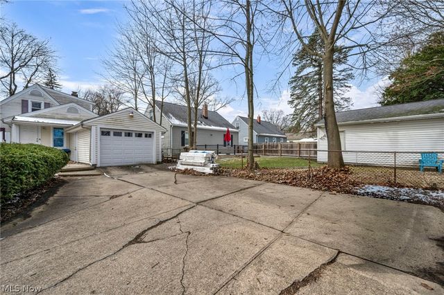 394 N Hawkins Avenue, Akron, OH 44313