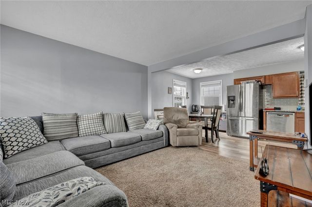 394 N Hawkins Avenue, Akron, OH 44313