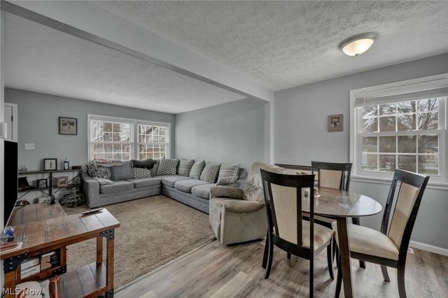 394 N Hawkins Avenue, Akron, OH 44313