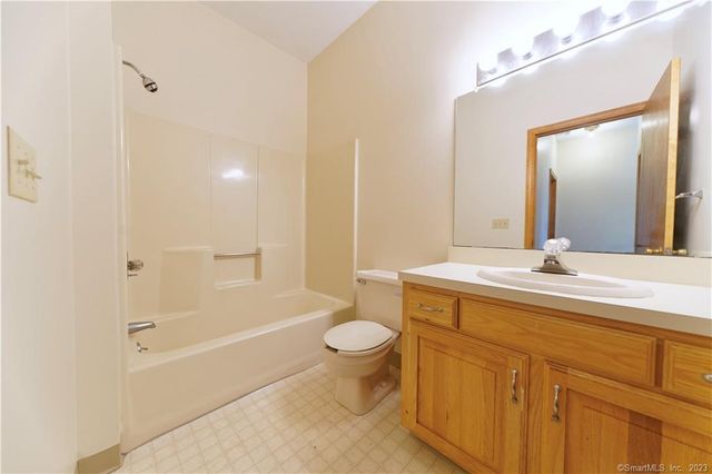 107 Ivy Lane 107, South Windsor, CT 06074