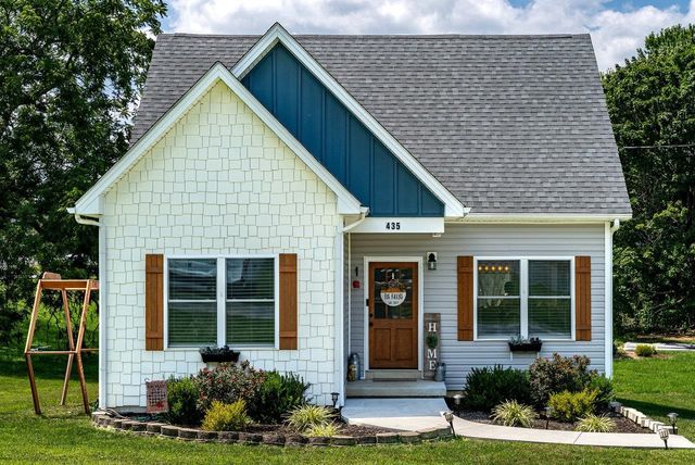 435 9TH ST, Shenandoah, VA 22849