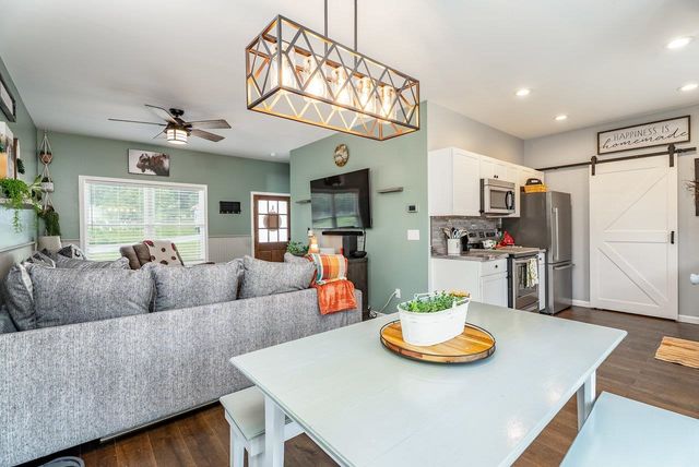 435 9TH ST, Shenandoah, VA 22849