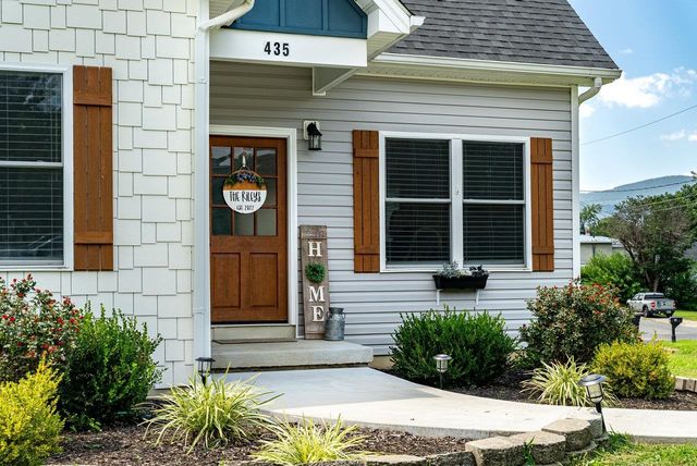435 9TH ST, Shenandoah, VA 22849