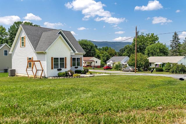 435 9TH ST, Shenandoah, VA 22849