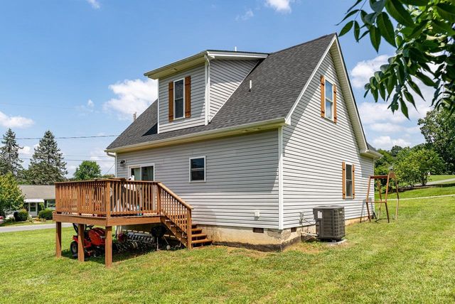 435 9TH ST, Shenandoah, VA 22849