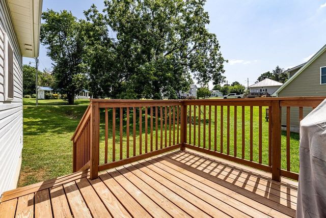 435 9TH ST, Shenandoah, VA 22849