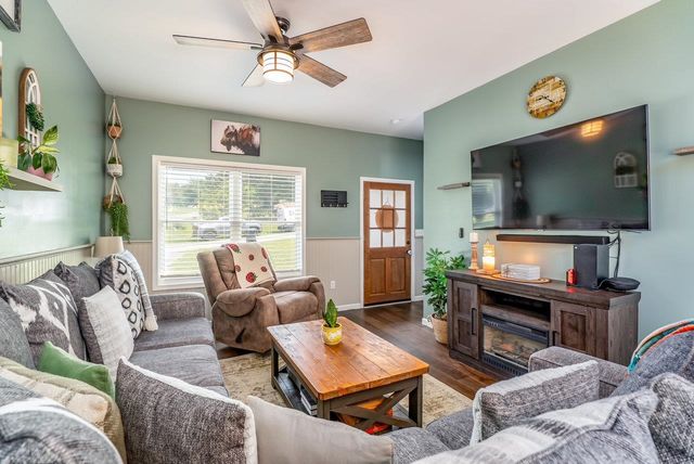 435 9TH ST, Shenandoah, VA 22849