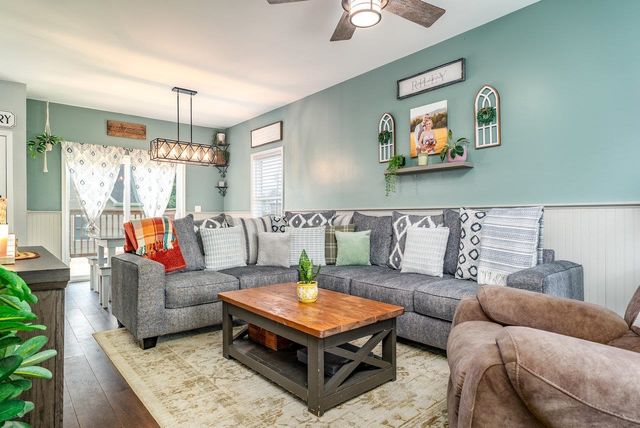435 9TH ST, Shenandoah, VA 22849