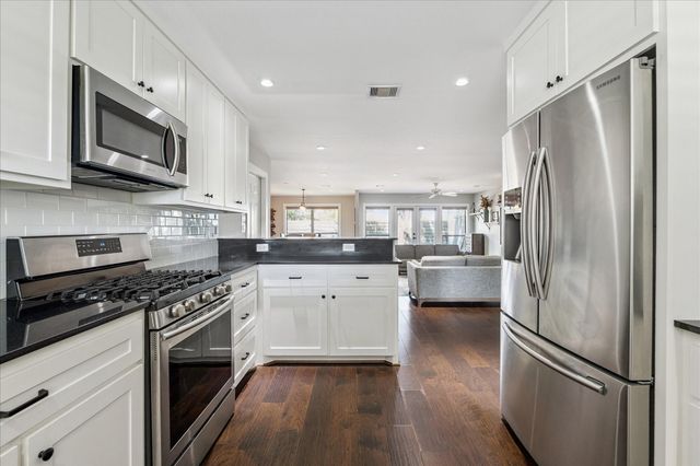 8034 Cedel Drive, Houston, TX 77055