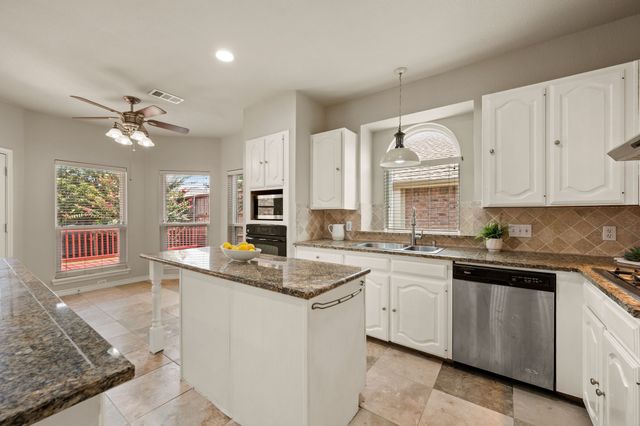 1133 Kelly Lane, Lewisville, TX 75077